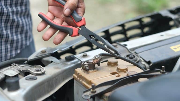 Slik tar du vare på bilbatteriet ditt